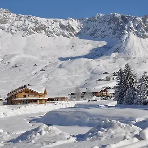 https://chalet-hotel-vaccapark.hotels-rhonealpes.com